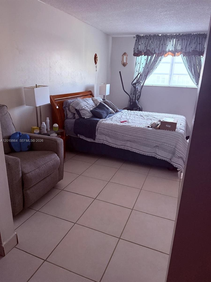 1250 NE 125th St # 317A, North Miami FL 33161 — 9