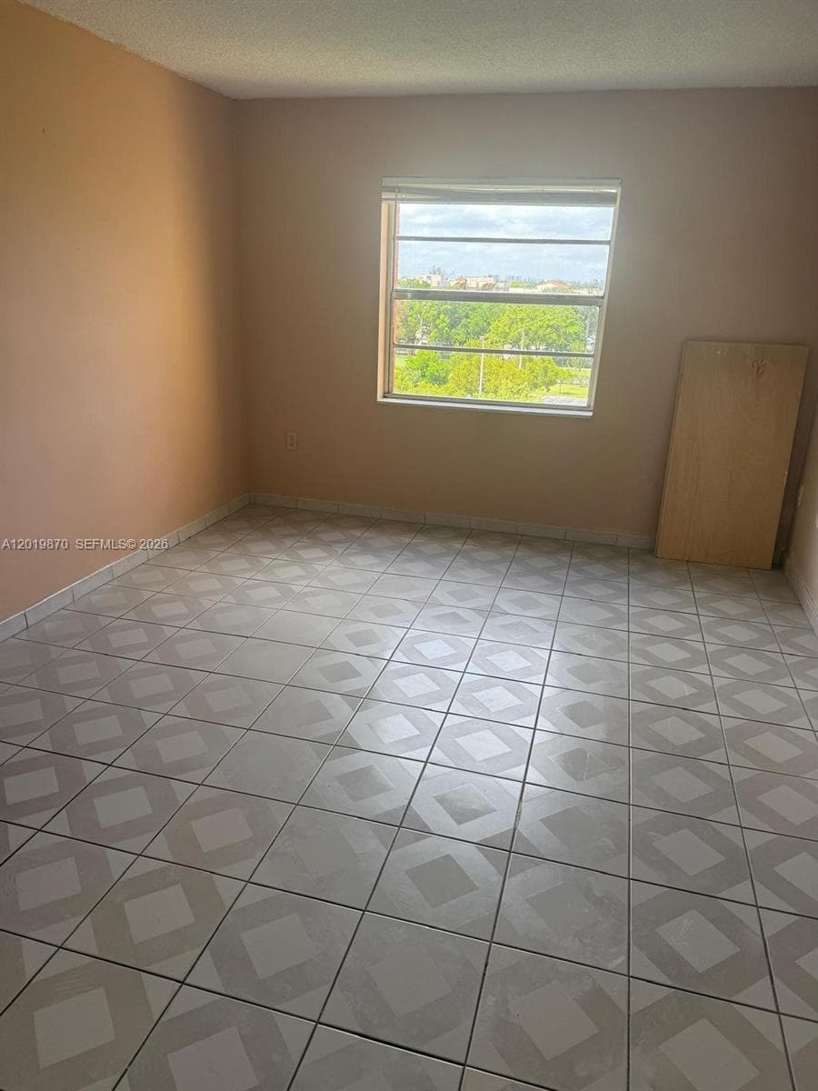Castillian Club Condo, Miami, FL — 10