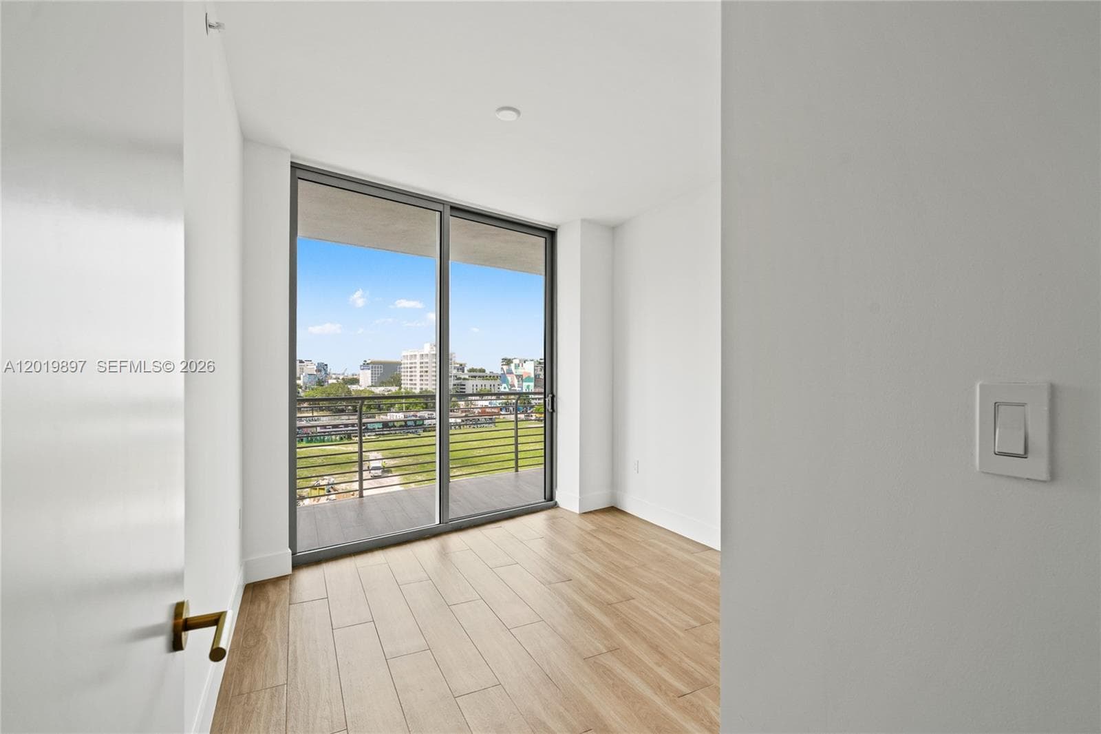 90 NE 32nd St # 627, Miami FL 33137 — 23