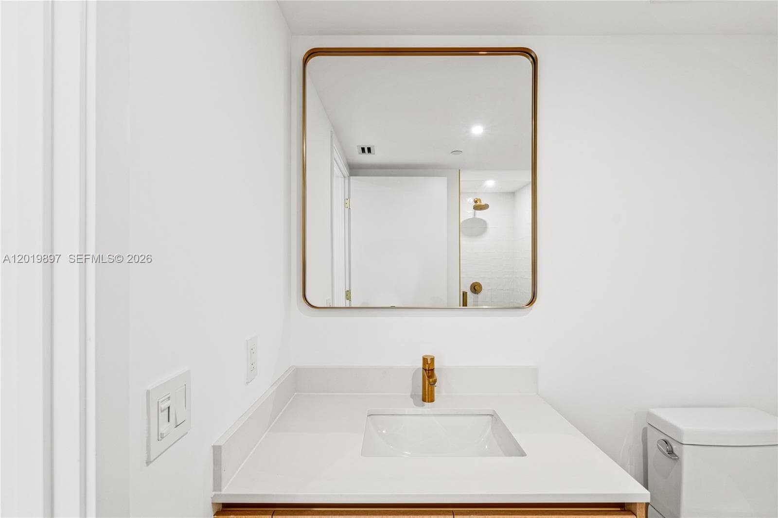 90 NE 32nd St # 627, Miami FL 33137 — 53