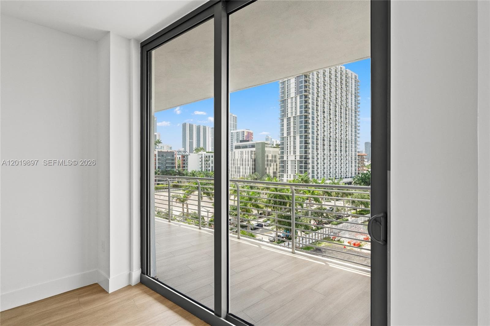 90 NE 32nd St # 627, Miami FL 33137 — 37