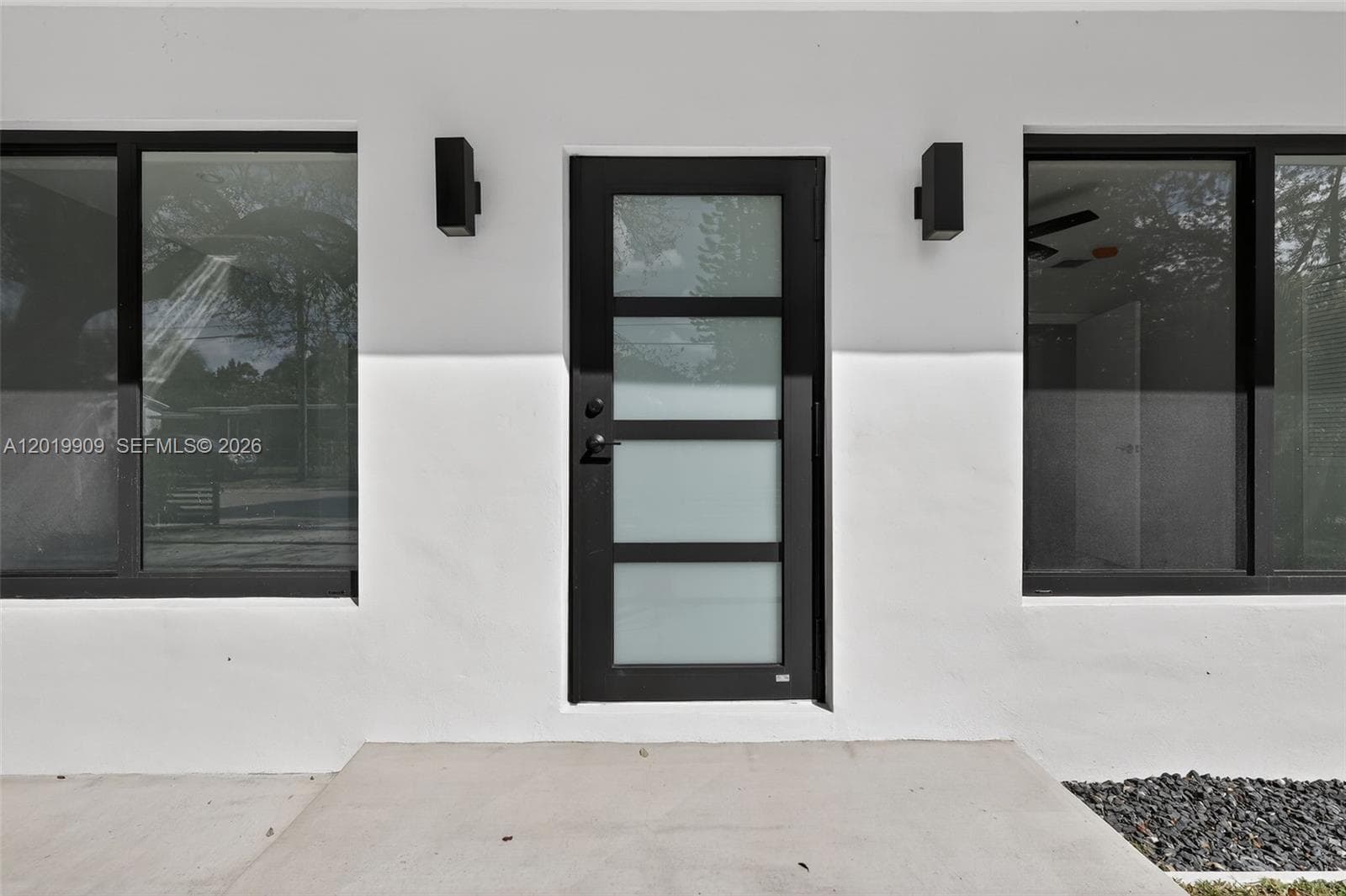 53 NW 68th St, Miami FL 33150 — 4