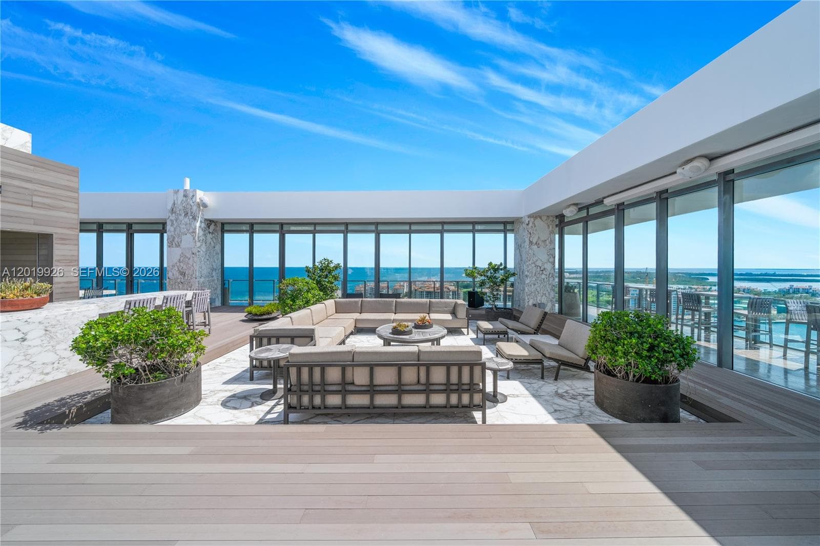 800 S Pointe Dr # 2204, Miami Beach FL 33139 — 40