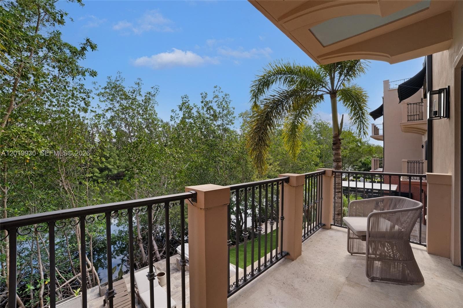 6226 Paradise Point Dr, Palmetto Bay FL 33157 — 35