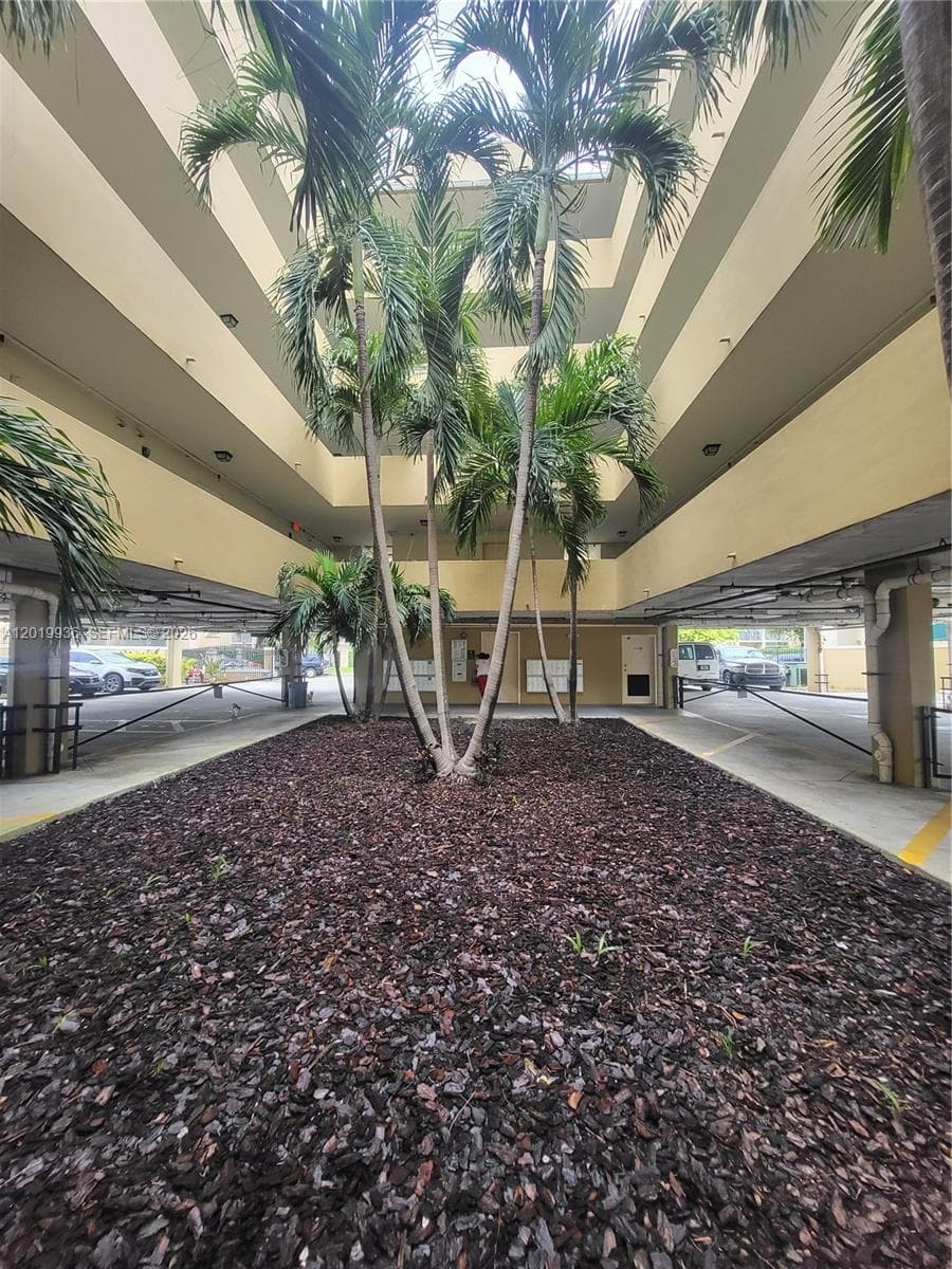 2647 NW 25th Ave # 409, Miami FL 33142 — 2