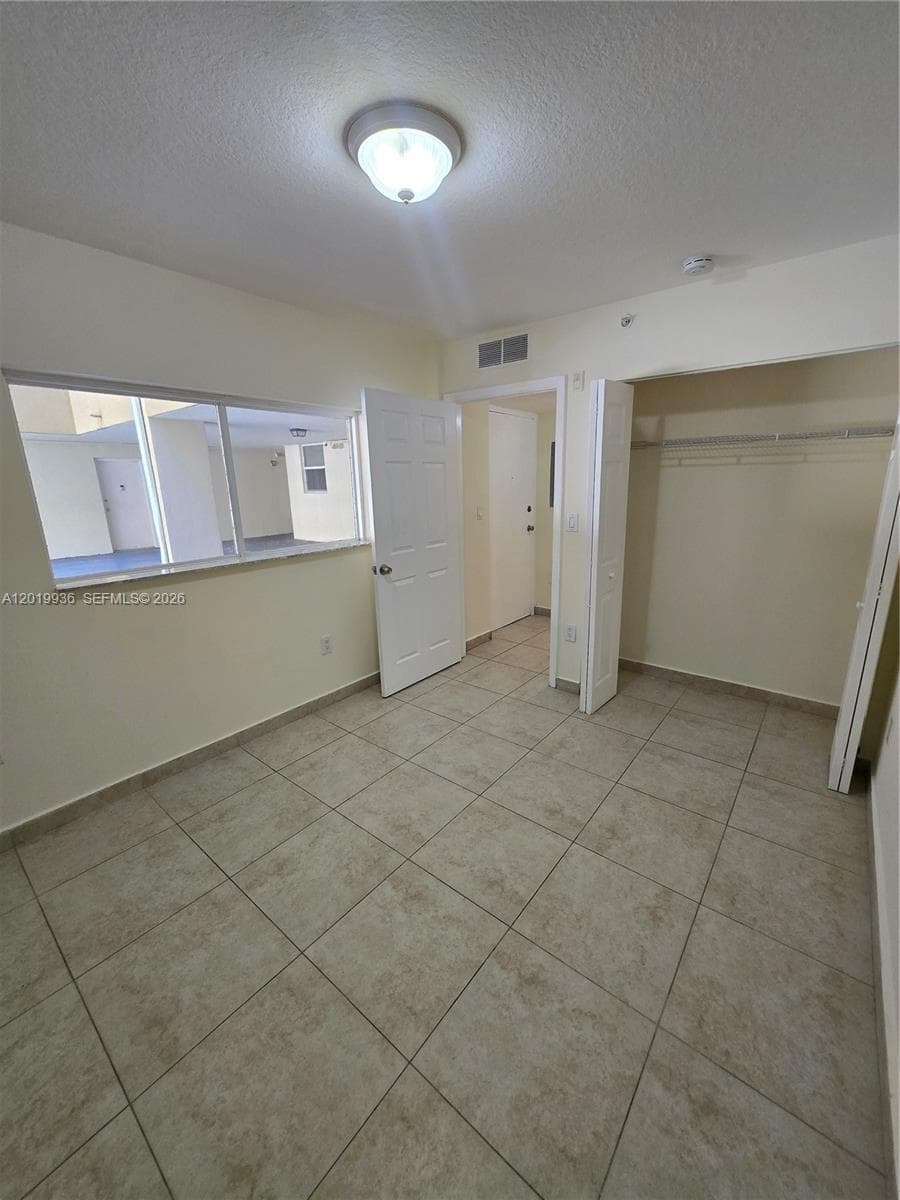 2647 NW 25th Ave # 409, Miami FL 33142 — 16