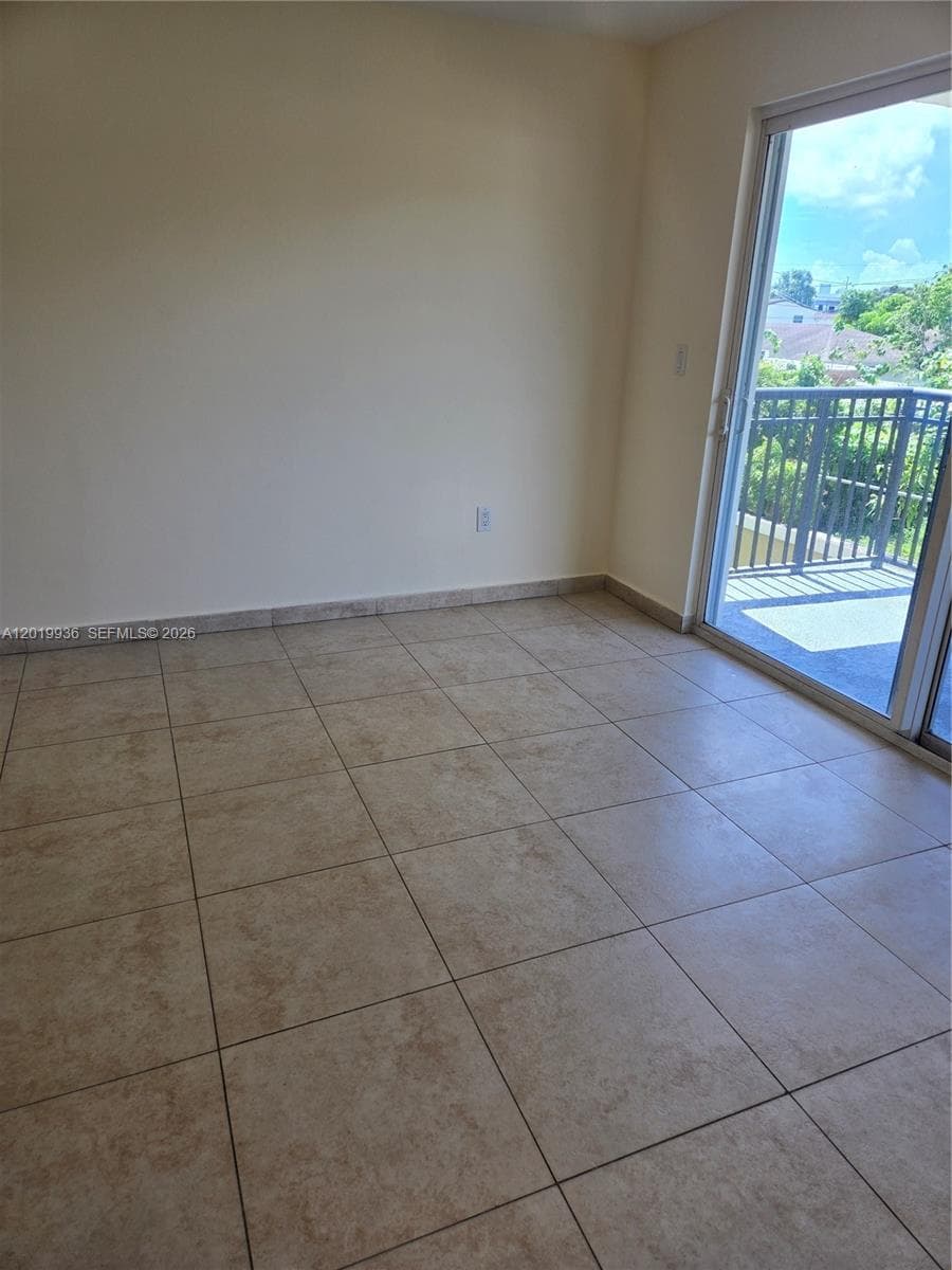 2647 NW 25th Ave # 409, Miami FL 33142 — 12