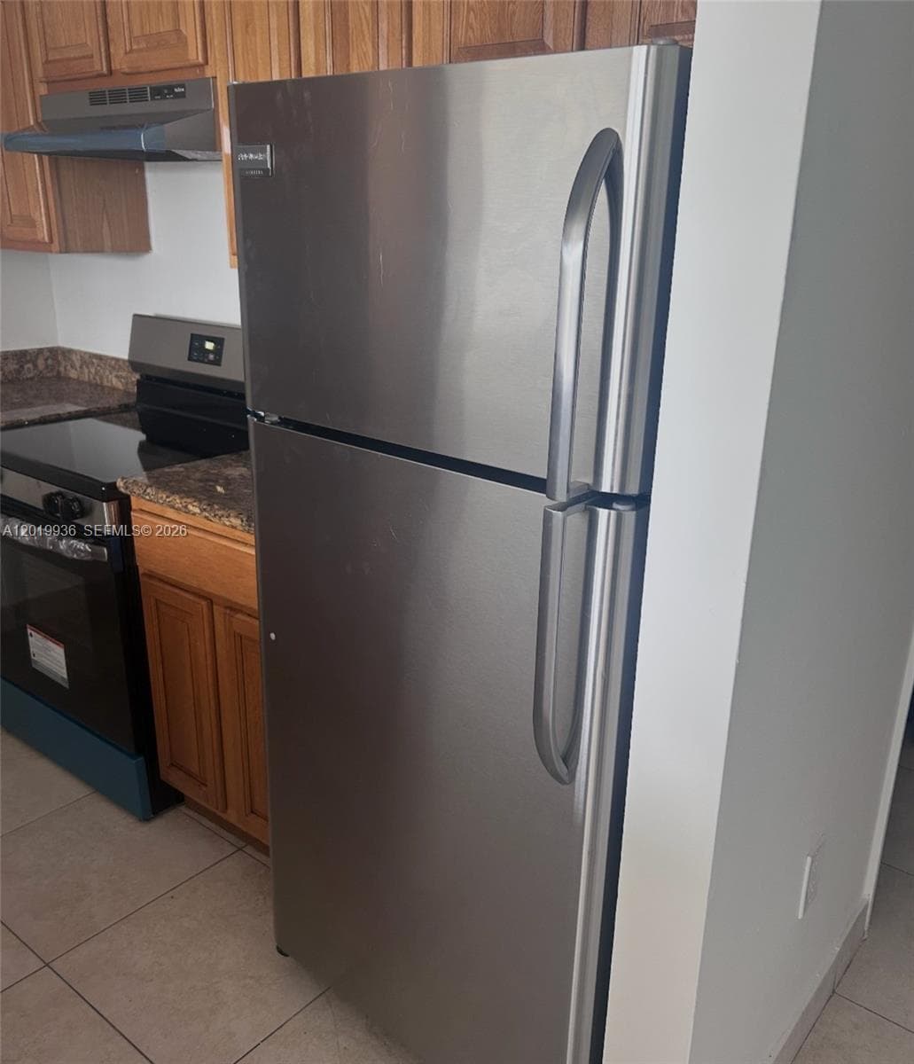 2647 NW 25th Ave # 409, Miami FL 33142 — 3