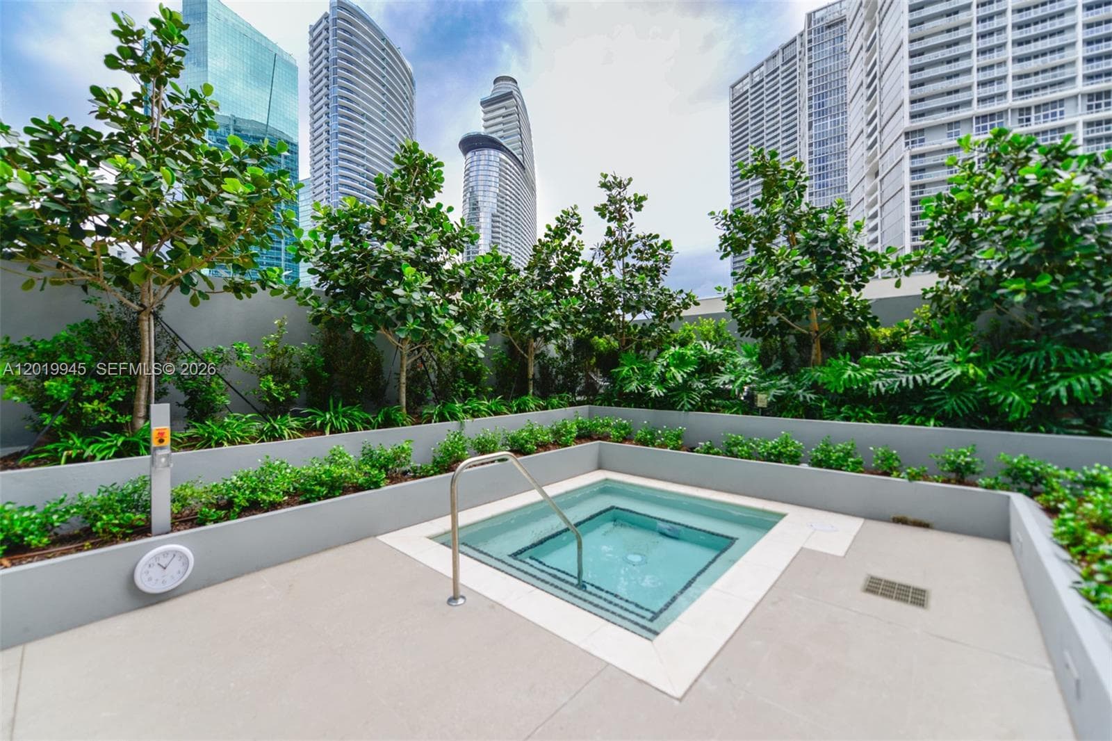 77 5th St # 2604, Miami FL 33131 — 36