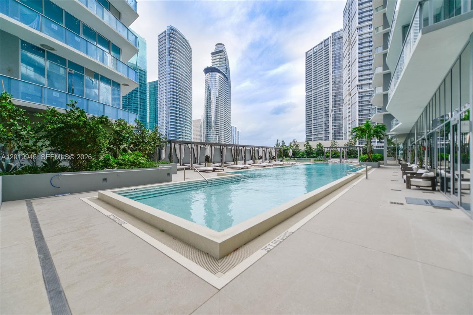 77 5th St # 2604, Miami FL 33131 — 31
