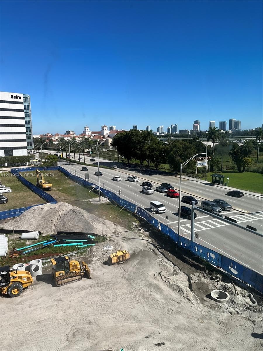21290 Biscayne Blvd # 405, Aventura FL 33180 — 13