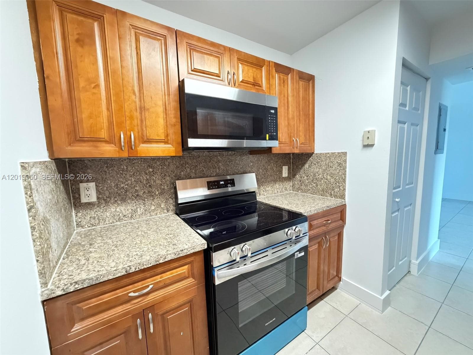 8200 SW 210th St # 213, Cutler Bay FL 33189 — 6