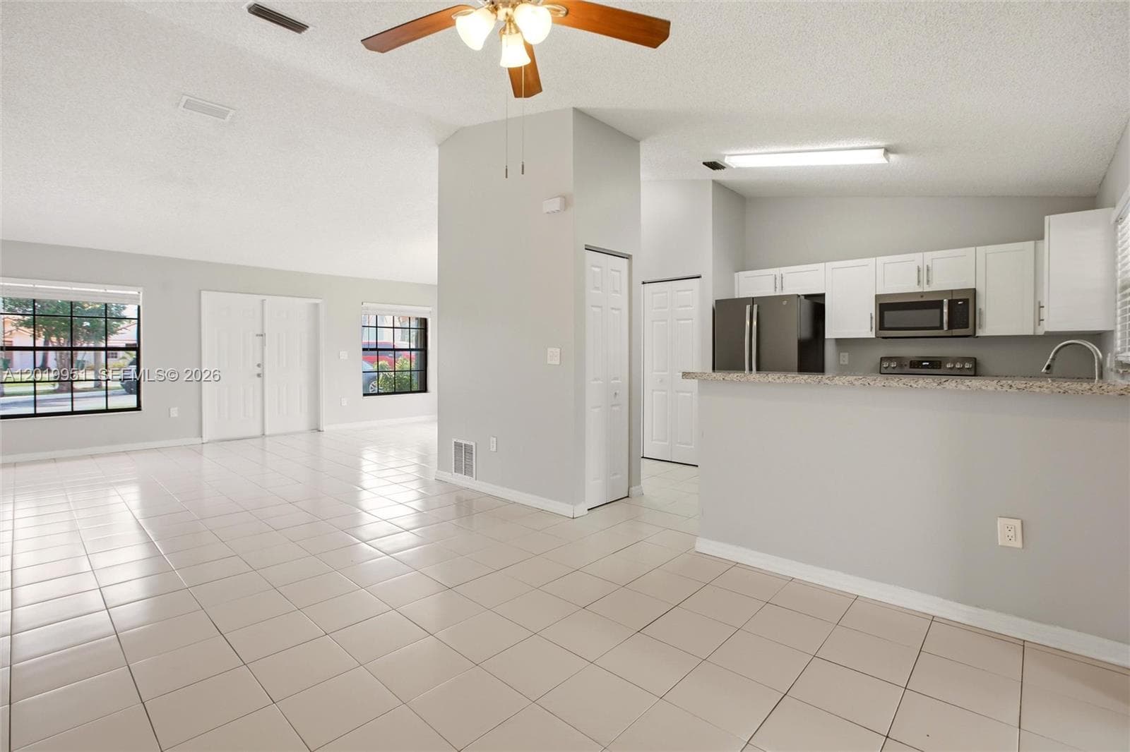 8359 NW 189th St Rd, Hialeah FL 33015 — 14