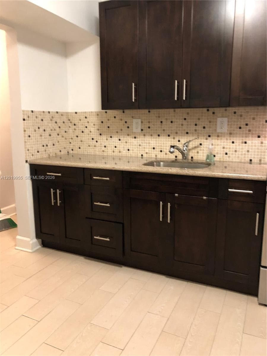 221 SW 9 AVE # 2, Miami FL 33130 — 2