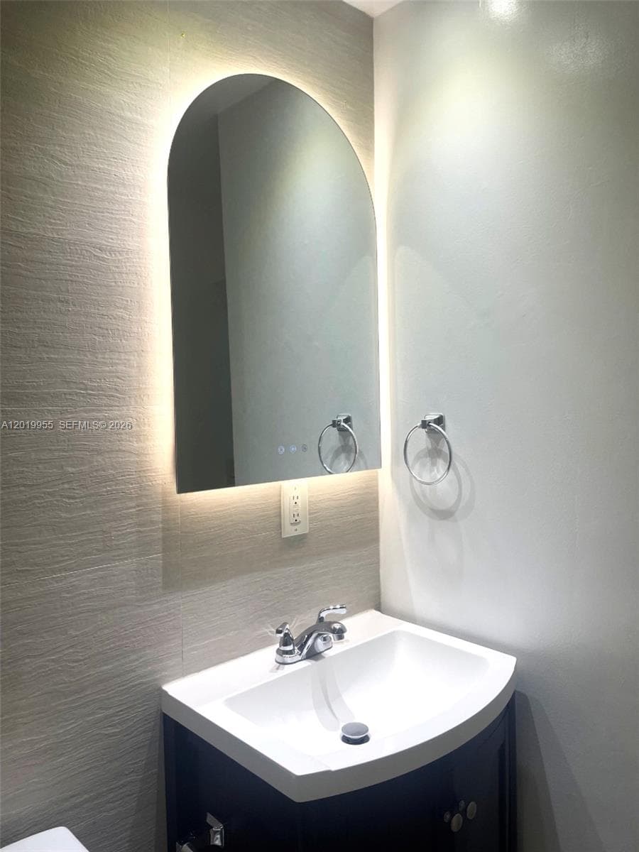 221 SW 9 AVE # 2, Miami FL 33130 — 13