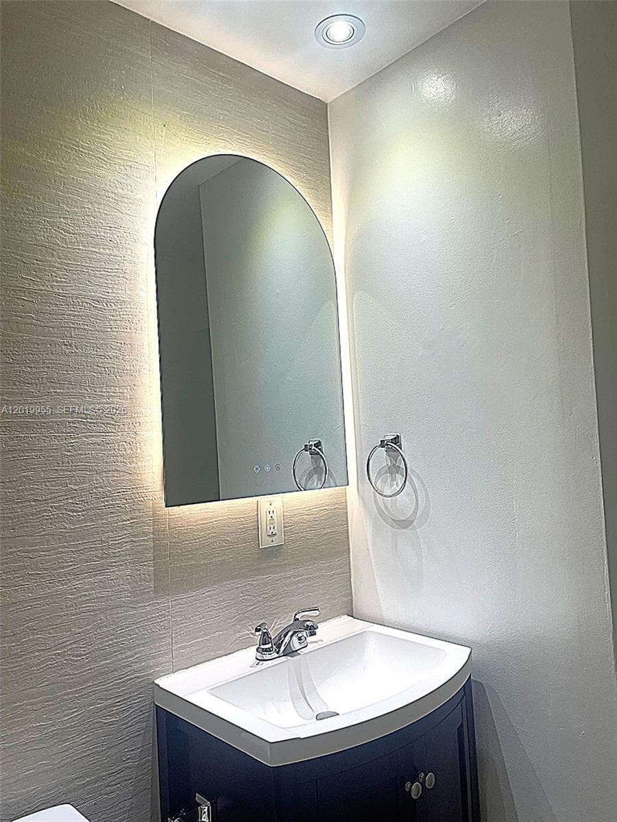 221 SW 9 AVE # 2, Miami FL 33130 — 12