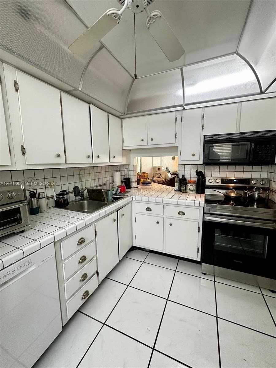 300 Galen Dr # 206, Key Biscayne FL 33149 — 11