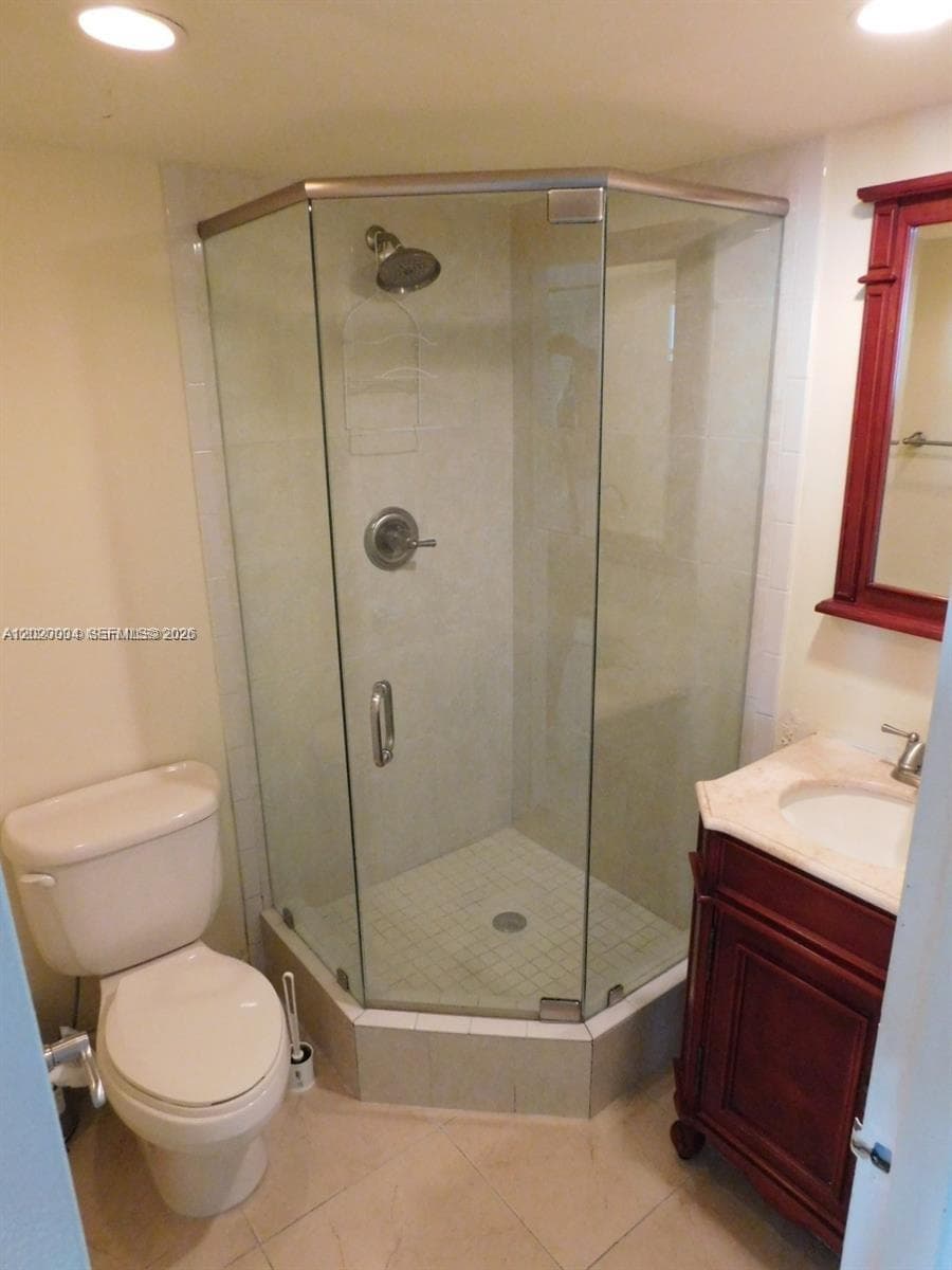 5401 Collins Ave # 1213, Miami Beach FL 33140 — 26