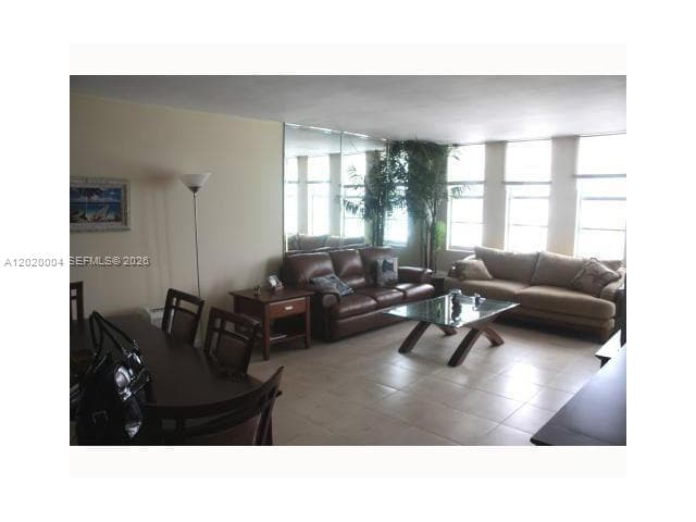 5401 Collins Ave # 1213, Miami Beach FL 33140 — 18
