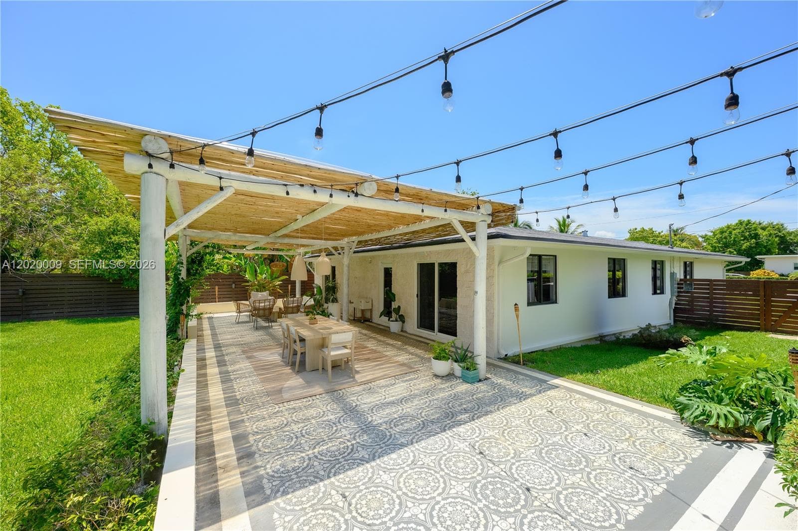 465 NE 112th St, Miami FL 33161 — 32