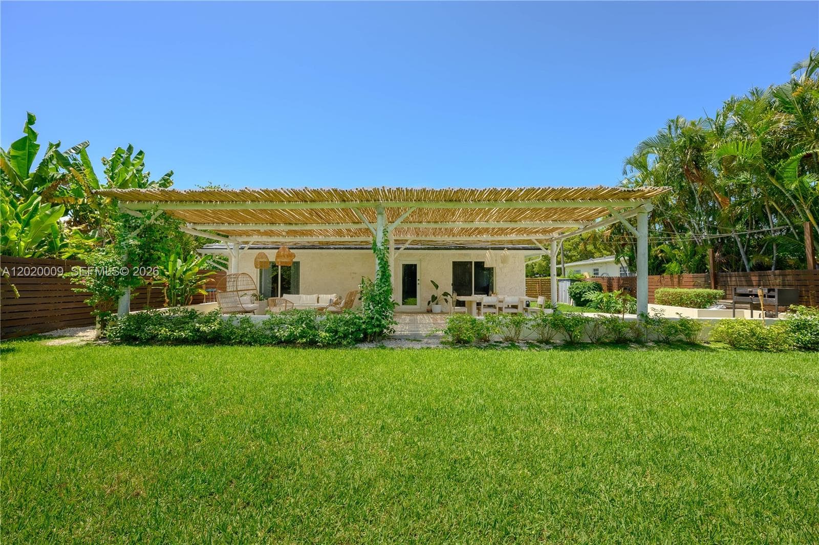 465 NE 112th St, Miami FL 33161 — 33