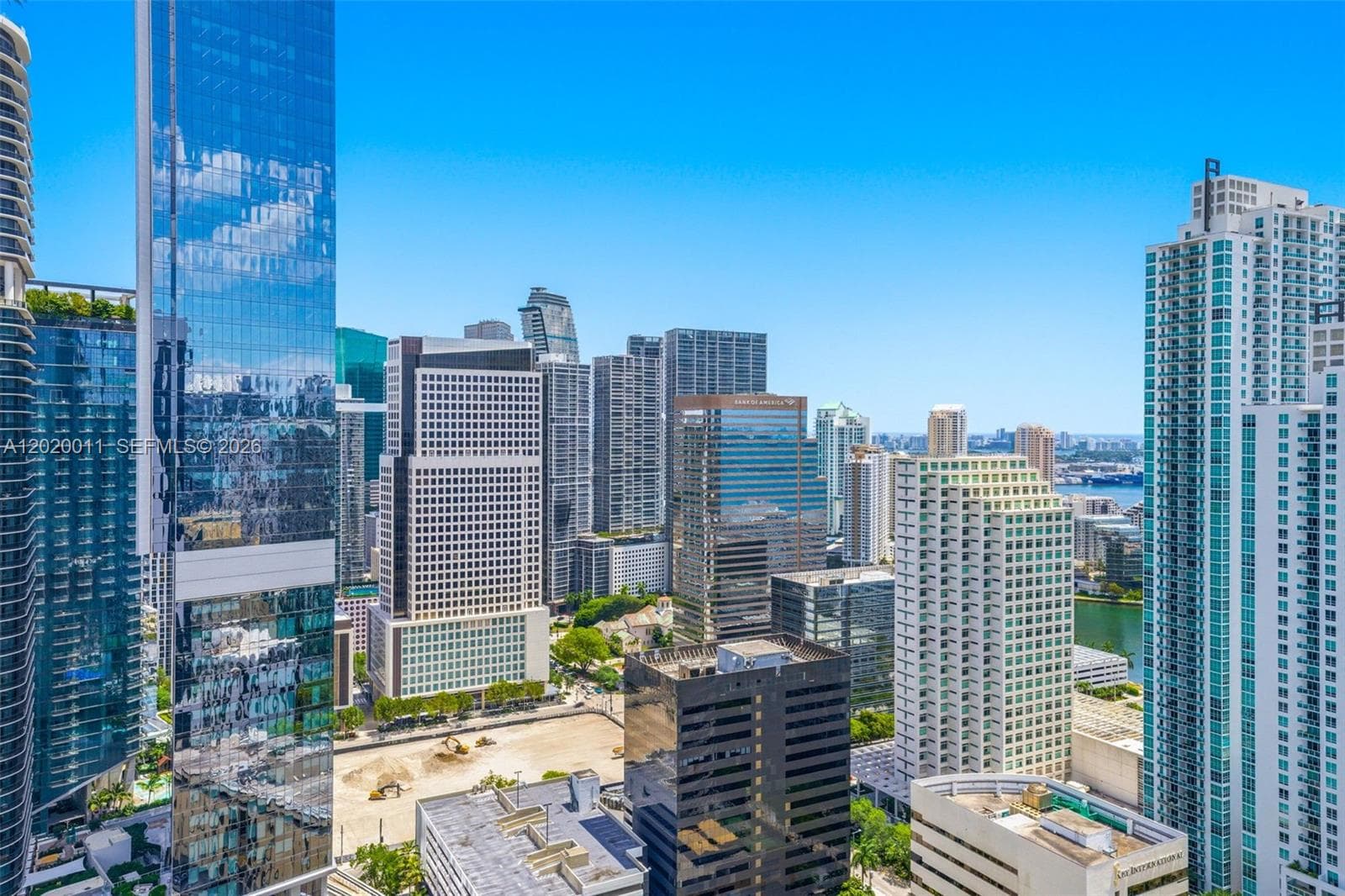 1000 Brickell Plz # 4014, Miami FL 33131 — 26