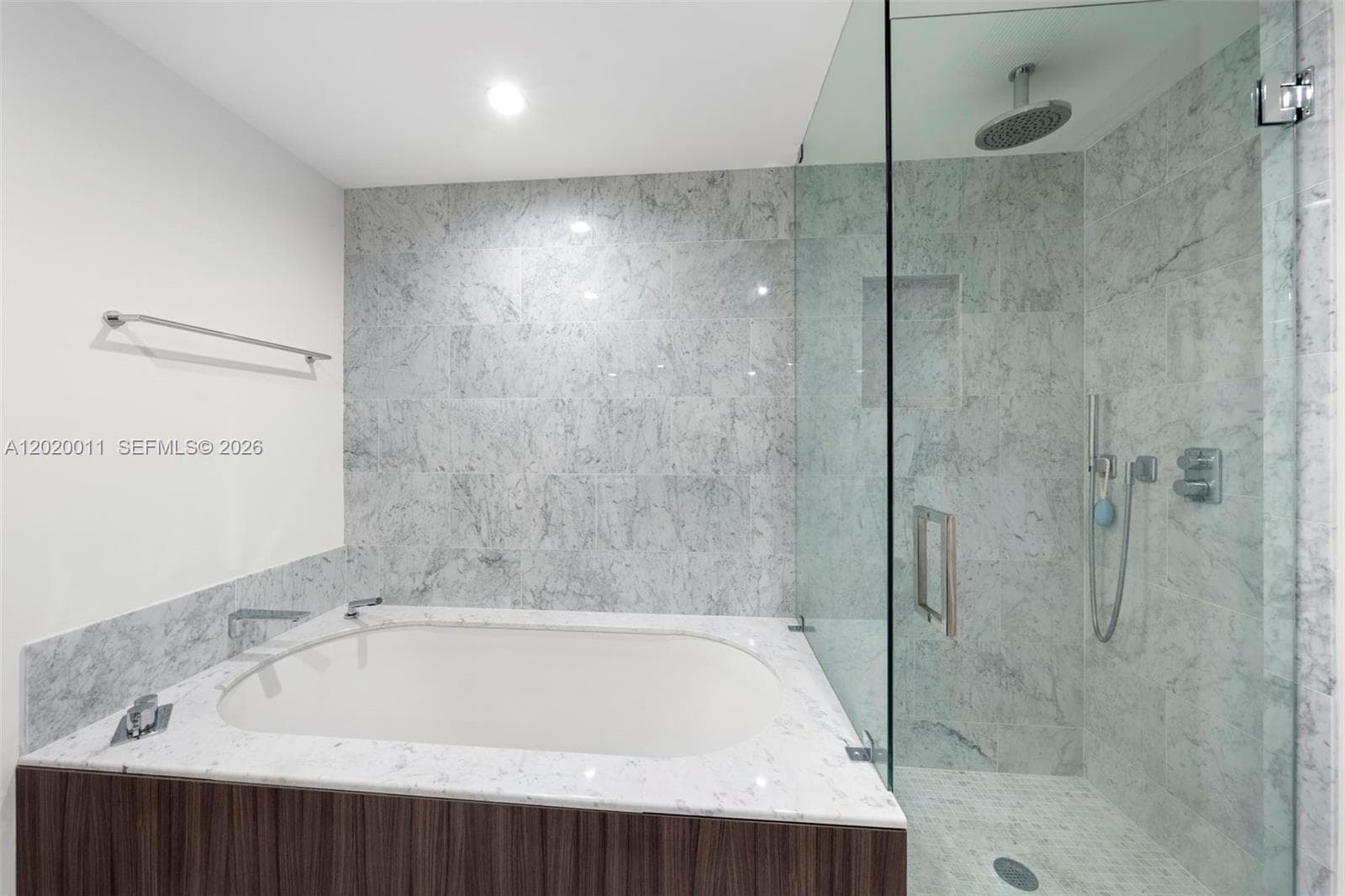 1000 Brickell Plz # 4014, Miami FL 33131 — 20