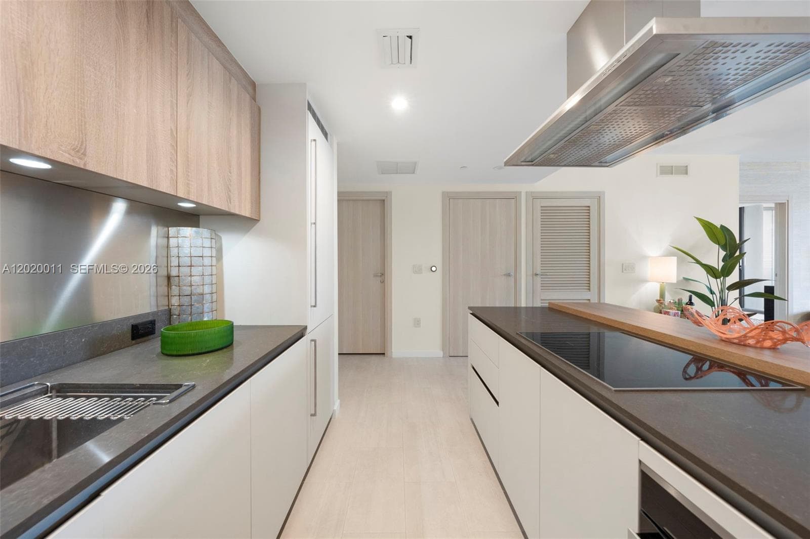 1000 Brickell Plz # 4014, Miami FL 33131 — 9