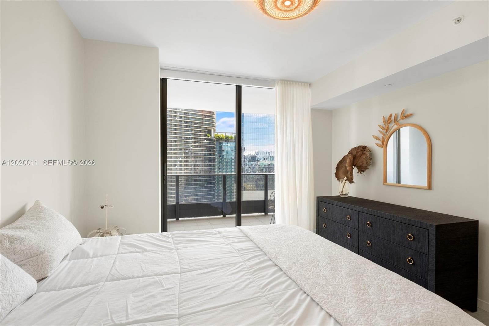 1000 Brickell Plz # 4014, Miami FL 33131 — 18