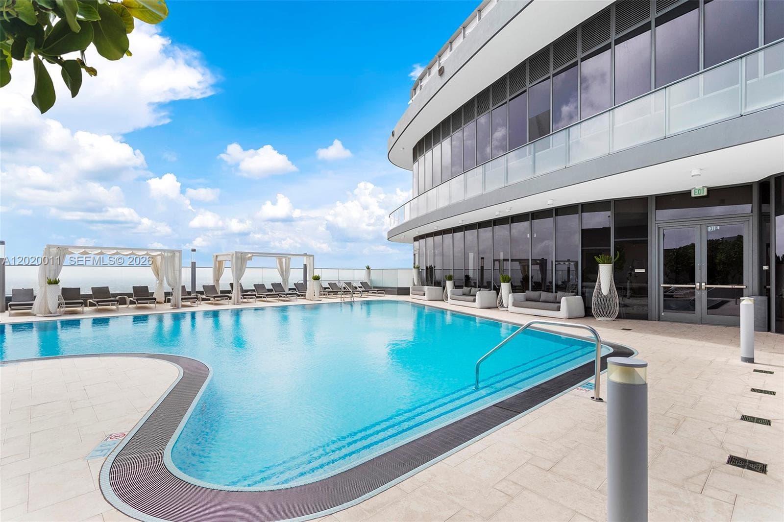 1000 Brickell Plz # 4014, Miami FL 33131 — 54