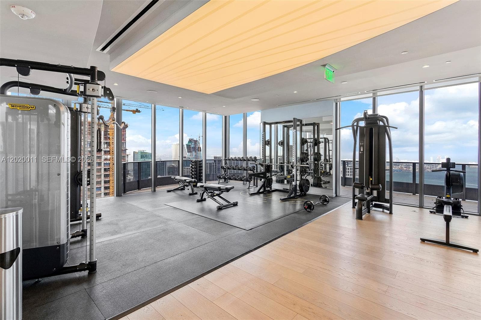 1000 Brickell Plz # 4014, Miami FL 33131 — 58