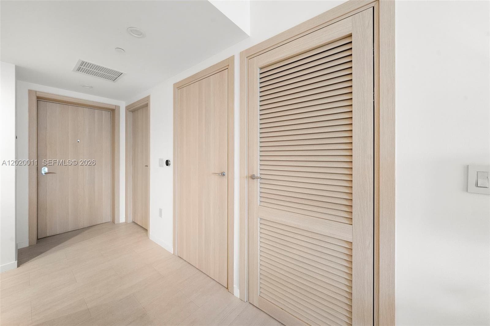 1000 Brickell Plz # 4014, Miami FL 33131 — 11