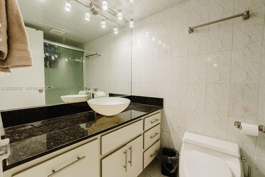 8000 Harding Ave # 2B, Miami Beach FL 33141 — 6