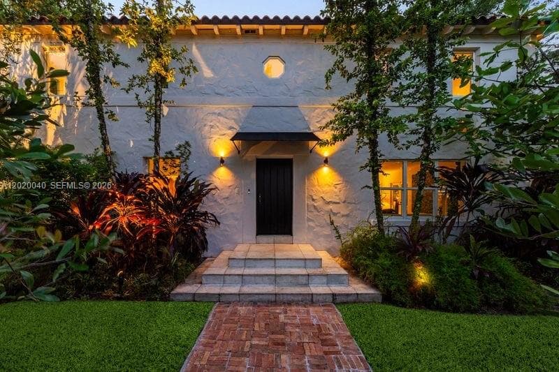 5812 Alton Rd, Miami Beach FL 33140 — 2