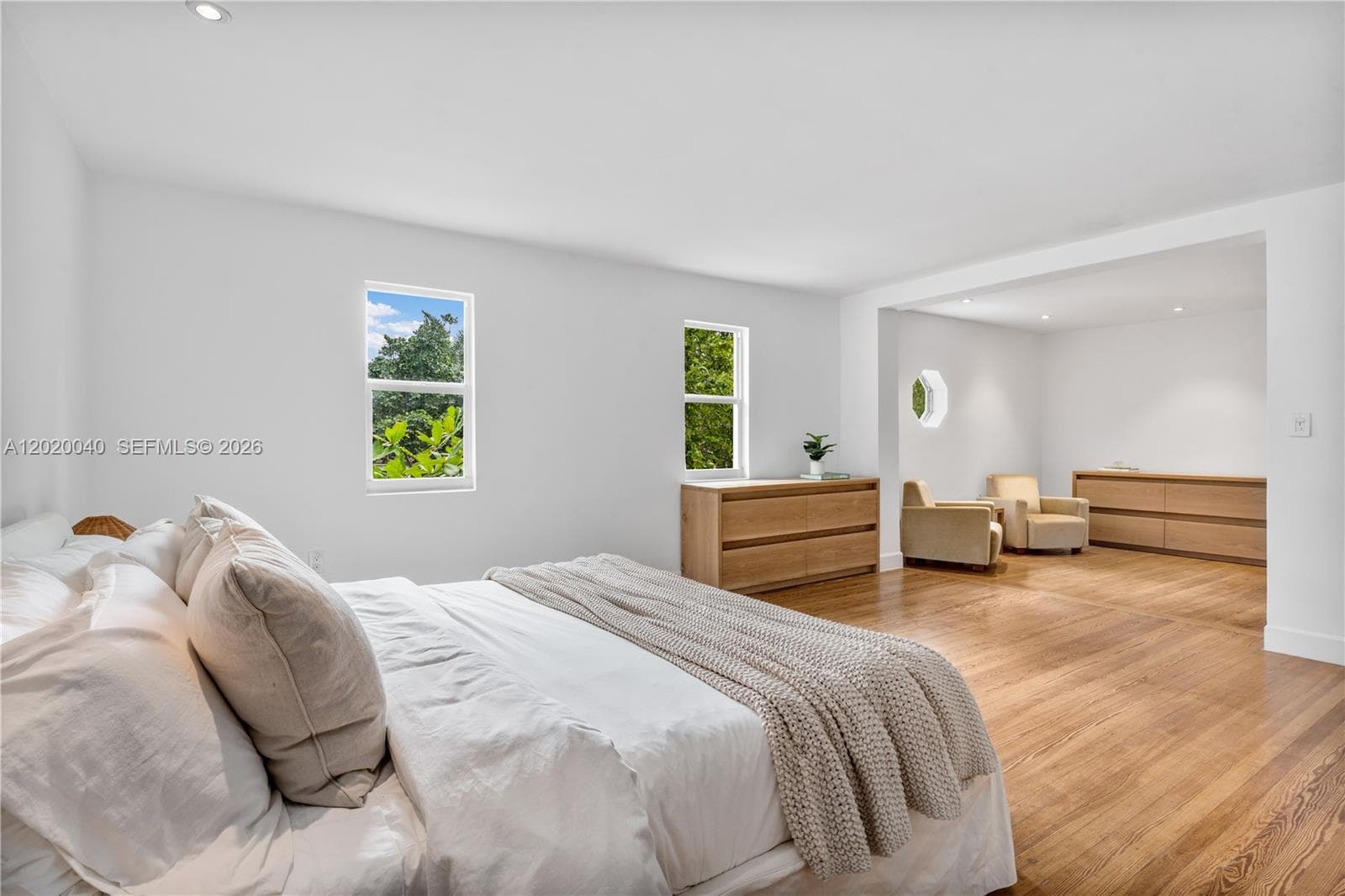 5812 Alton Rd, Miami Beach FL 33140 — 16