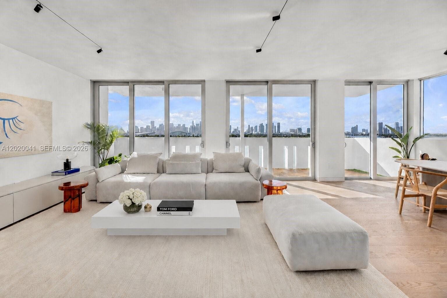 800 West Ave, Miami Beach FL 33139 — 1