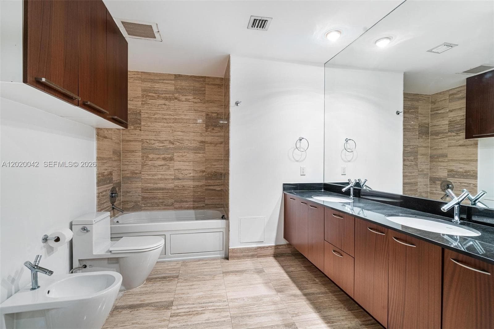 16001 Collins Ave # 1505, Sunny Isles Beach FL 33160 — 15