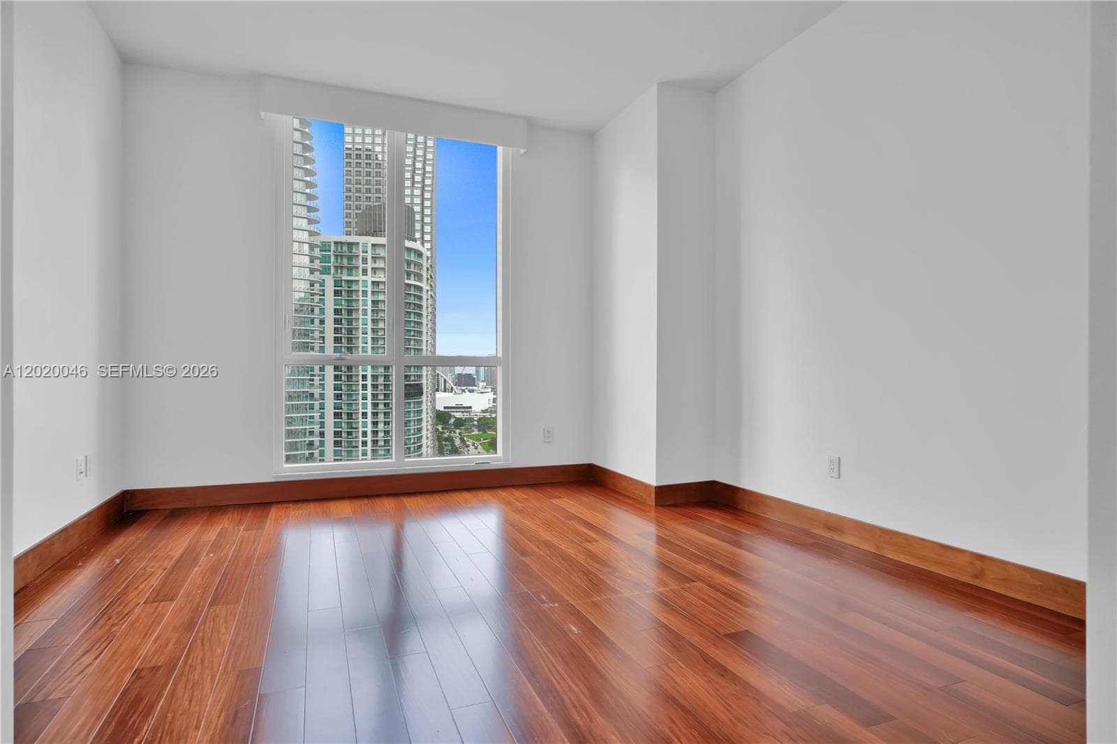 901 Brickell Key Blvd # 3204, Miami FL 33131 — 32