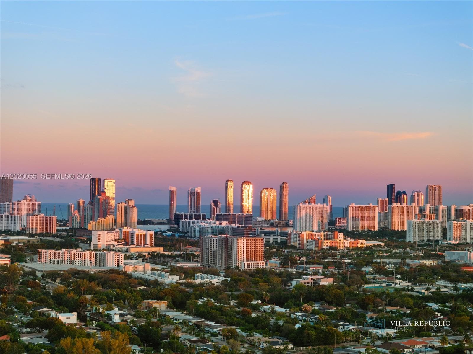 1941 NE 196th Ter, Miami FL 33179 — 90