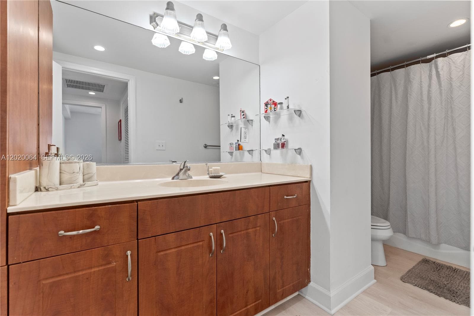 401 69th St # 1509, Miami Beach FL 33141 — 26