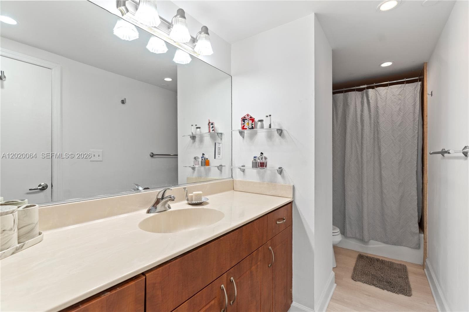 401 69th St # 1509, Miami Beach FL 33141 — 24