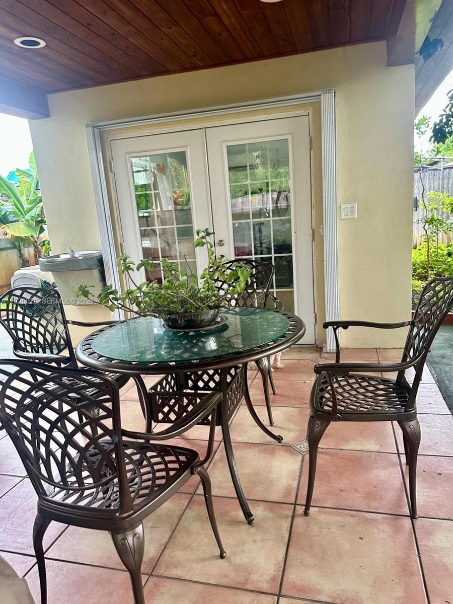 659 W 14th St, Hialeah FL 33010 — 16