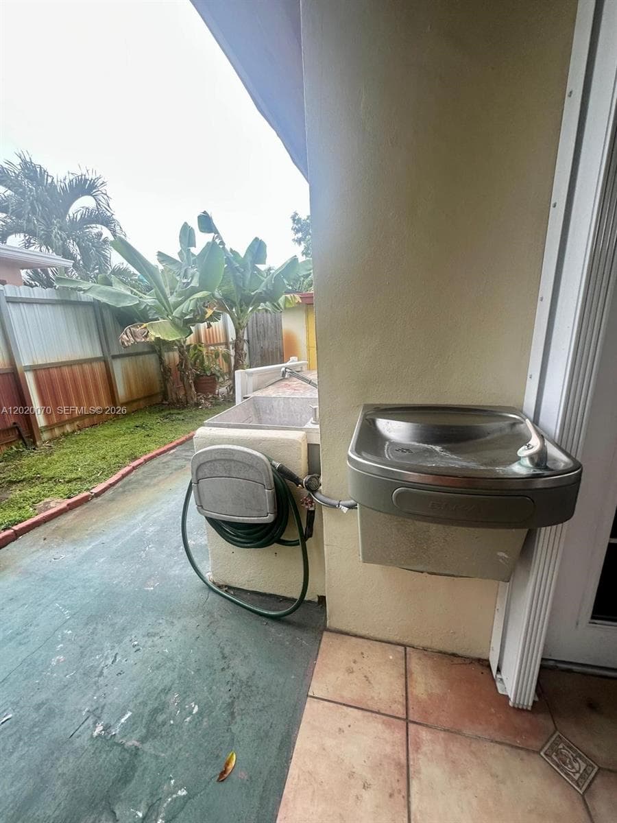 659 W 14th St, Hialeah FL 33010 — 17