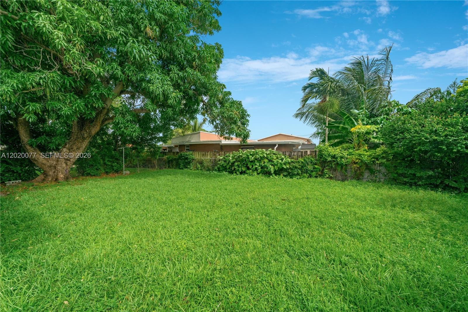 3271 NW 18th Ter, Miami FL 33125 — 5