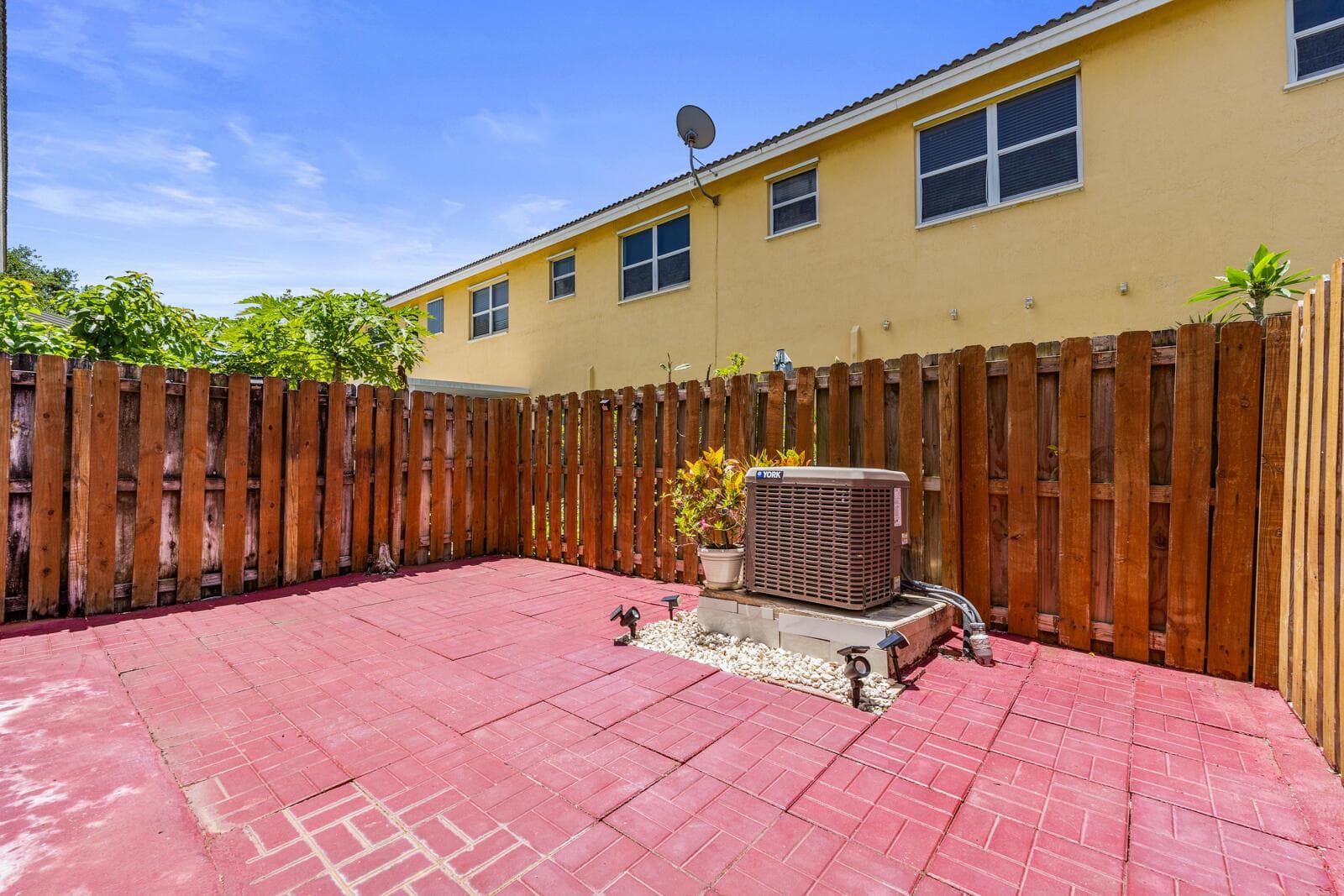 934 NE 42nd Terrace, Homestead FL 33033 — 8