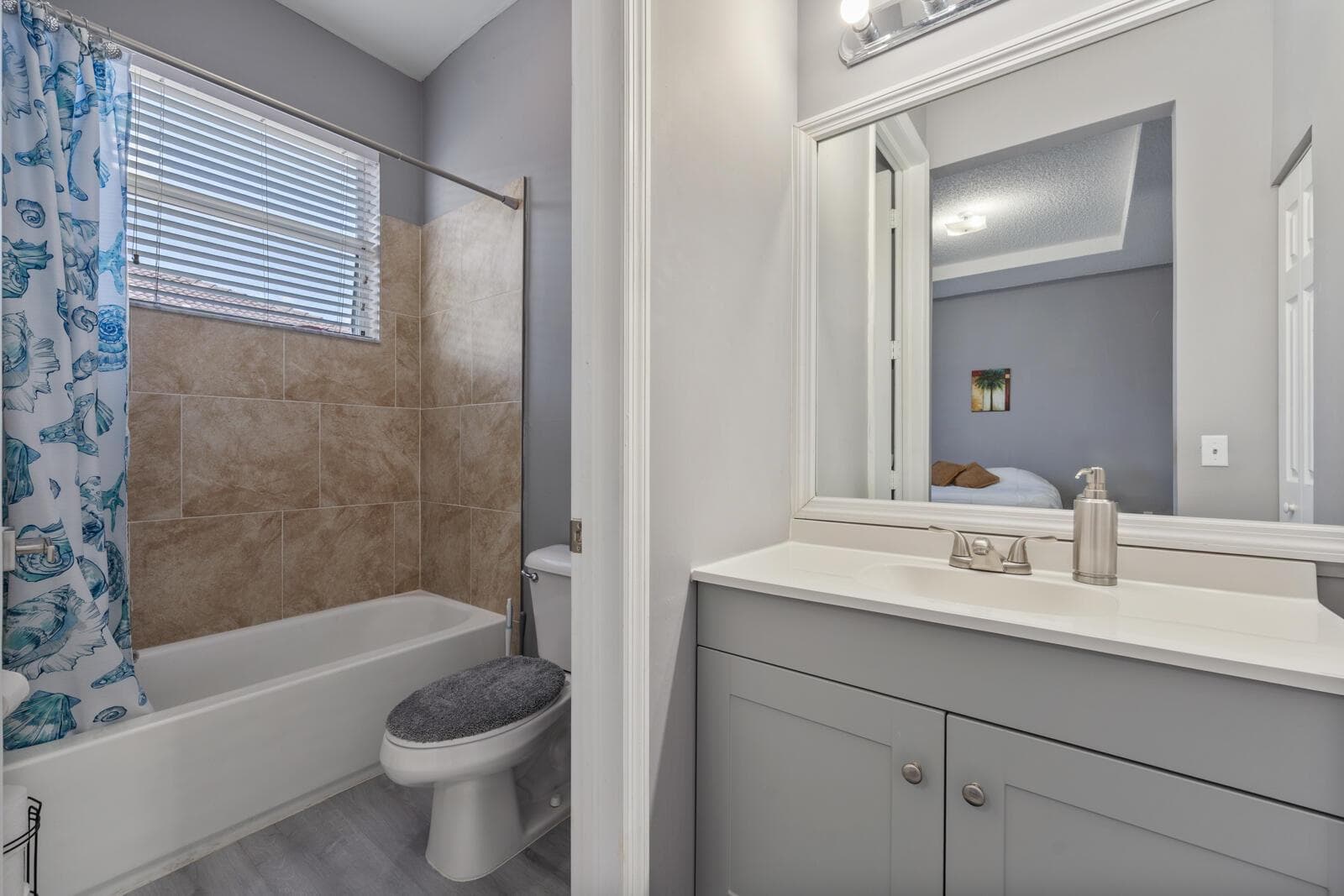 934 NE 42nd Terrace, Homestead FL 33033 — 25