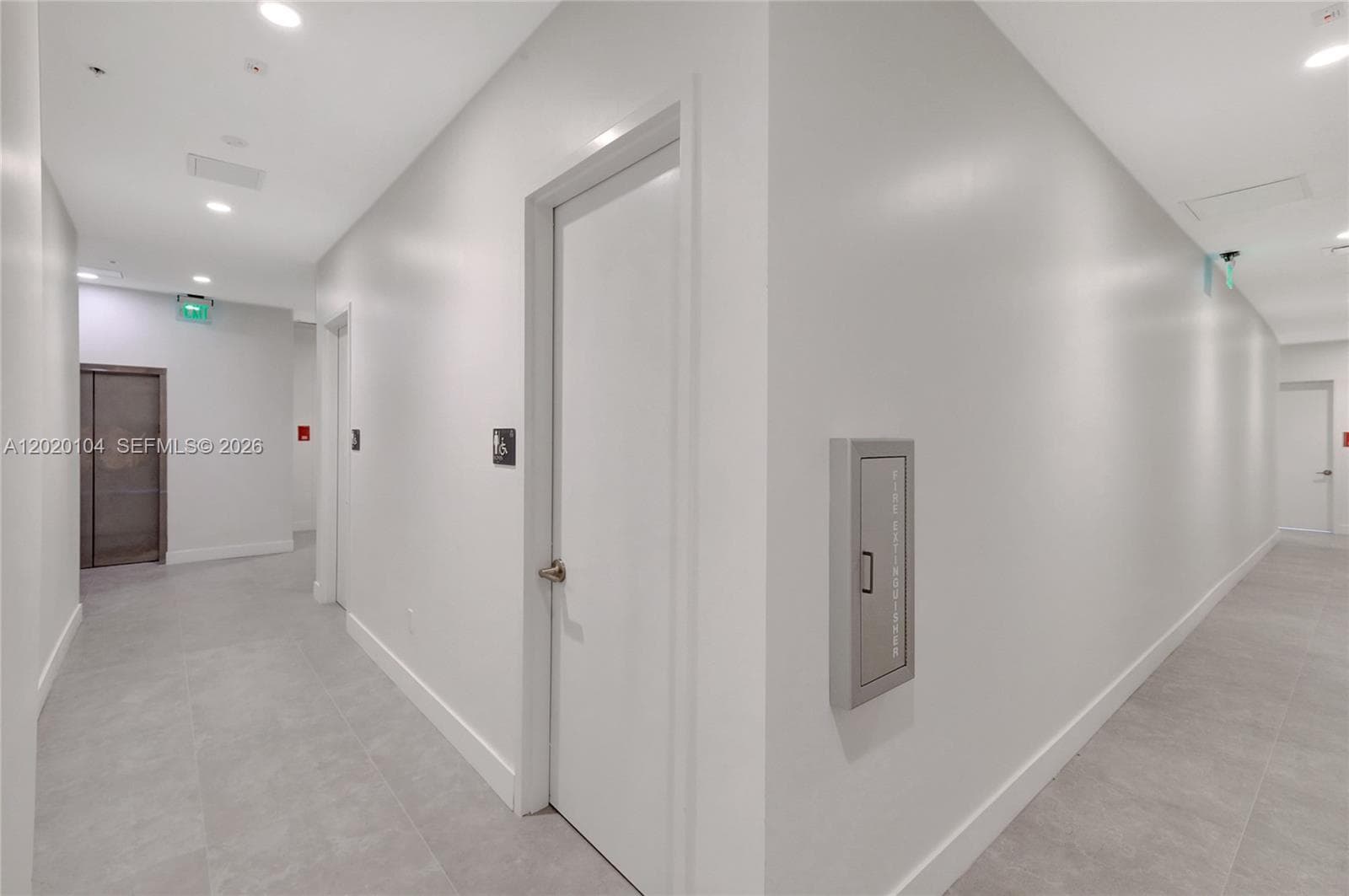 21290 Biscayne # 210, Aventura FL 33180 — 22