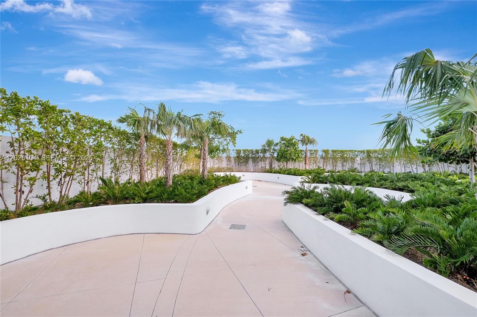 21290 Biscayne # 210, Aventura FL 33180 — 19