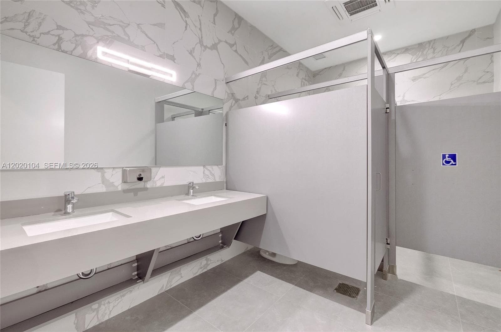 21290 Biscayne # 210, Aventura FL 33180 — 35