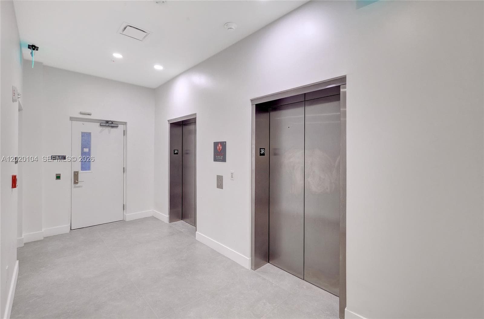21290 Biscayne # 210, Aventura FL 33180 — 25